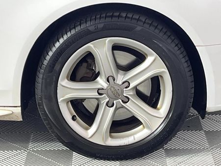 2013-Audi-A4-18-T-SE-Auto_3