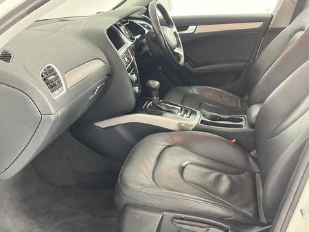 2013-Audi-A4-18-T-SE-Auto_4