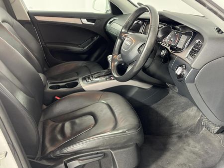 2013-Audi-A4-18-T-SE-Auto_5