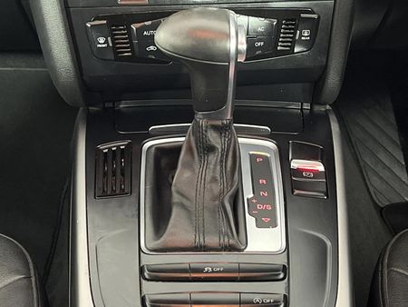 2013-Audi-A4-18-T-SE-Auto_6