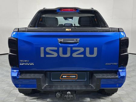 2022-Isuzu-D-Max-30-DDI-V-Cross-HR-Auto-Double-Cab_18