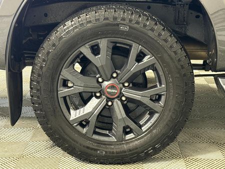 2022-Isuzu-D-Max-30-DDI-V-Cross-HR-Auto-Double-Cab_7