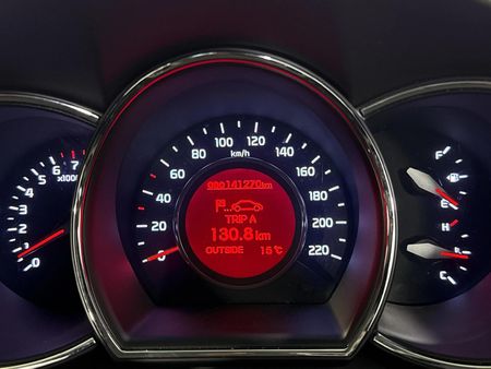 2012-Kia-Rio-14-Tec-5-dr_2