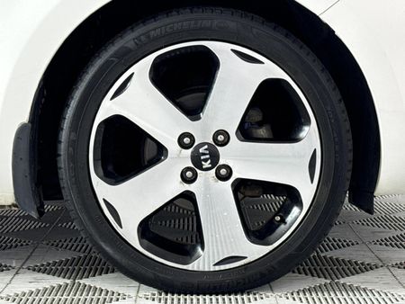 2012-Kia-Rio-14-Tec-5-dr_5