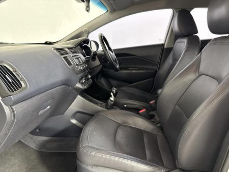 2012-Kia-Rio-14-Tec-5-dr_8