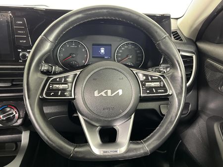 2022-Kia-Seltos-16-EX_10