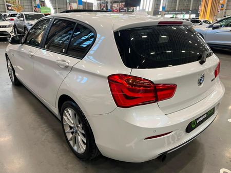 2017-BMW-1-Series-118i-5-dr-Sport-Line-Auto_4