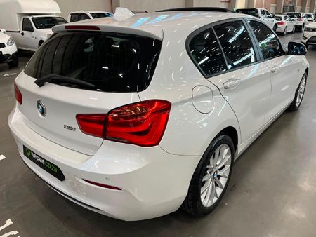 2017-BMW-1-Series-118i-5-dr-Sport-Line-Auto_6