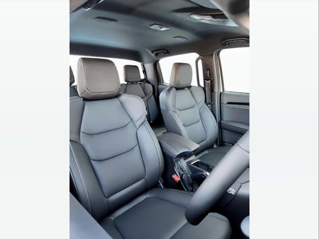 2026-Isuzu-D-Max-30-DDI-V-Cross-HR-Auto-Double-Cab_13