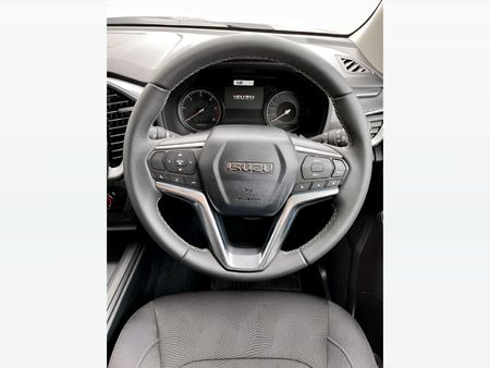 2026-Isuzu-D-Max-19-DDI-HR-LS-Auto-Double-Cab_13