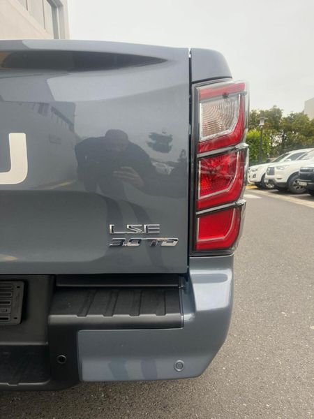 2026-Isuzu-D-Max-30-DDI-LSE-4x4-Auto-E-Cab_7
