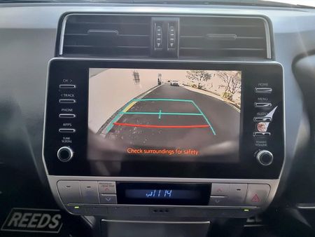 2021-Toyota-Land-Cruiser-Prado-28-GD-TX-Auto_16