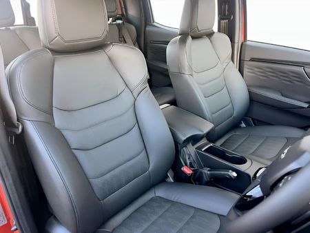 2026-Isuzu-D-Max-30-DDI-V-Cross-4x4-Auto-Double-Cab_12