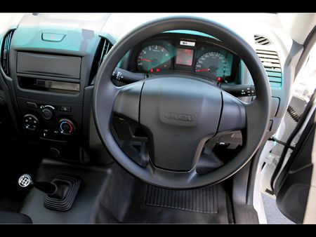 2026-Isuzu-D-Max-250C-Fleetside-Single-Cab_13