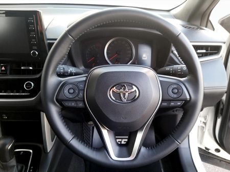 2022-Toyota-Corolla-Cross-18-XS_10