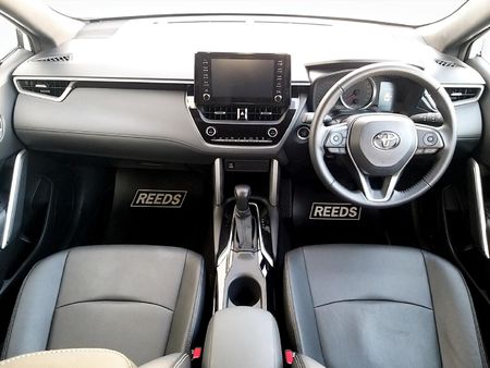 2022-Toyota-Corolla-Cross-18-XS_11