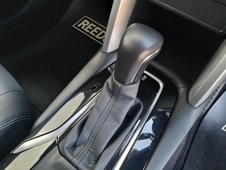2022-Toyota-Corolla-Cross-18-XS_13