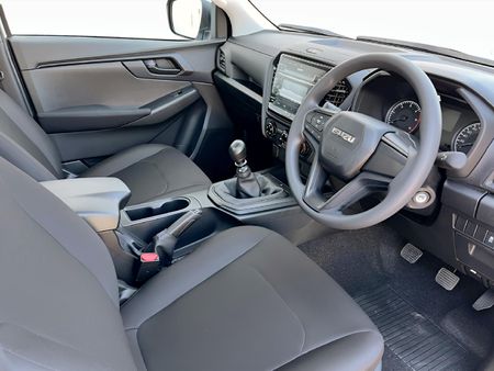 2026-Isuzu-D-Max-19-DDI-HR-L-Single-Cab_9