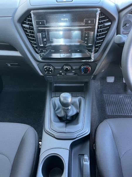 2026-Isuzu-D-Max-19-DDI-HR-L-Single-Cab_12