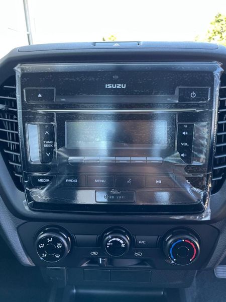 2026-Isuzu-D-Max-19-DDI-HR-L-Single-Cab_13