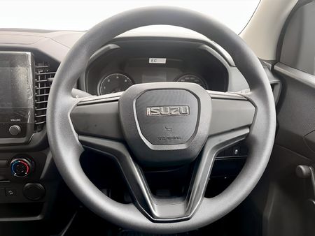 2026-Isuzu-D-Max-19-DDI-HR-Single-Cab_13