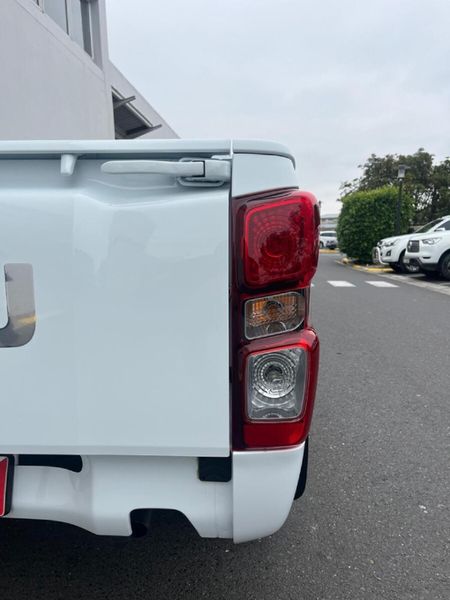 2026-Isuzu-D-Max-19-DDI-HR-Single-Cab_8
