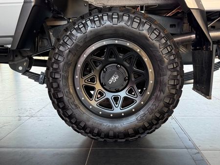 2021-Toyota-Land-Cruiser-79-40-Double-Cab_10