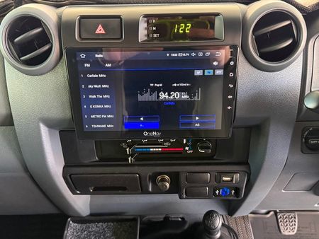 2021-Toyota-Land-Cruiser-79-40-Double-Cab_15