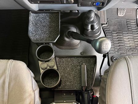 2021-Toyota-Land-Cruiser-79-40-Double-Cab_24