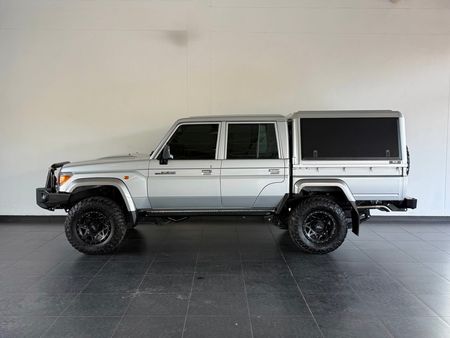 2021-Toyota-Land-Cruiser-79-40-Double-Cab_4