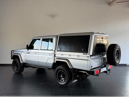 2021-Toyota-Land-Cruiser-79-40-Double-Cab_7