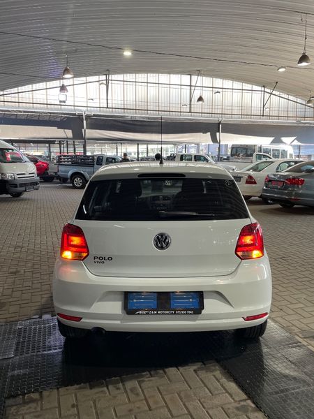 2019-Volkswagen-Polo-Vivo-14-Trendline-5-dr_4