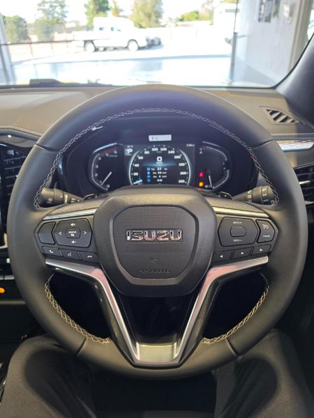 2026-Isuzu-D-Max-30-DDI-LSE-4x4-Auto-E-Cab_13