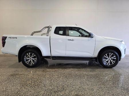 2026-Isuzu-D-Max-30-DDI-LSE-4x4-Auto-E-Cab_3