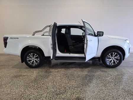 2026-Isuzu-D-Max-30-DDI-LSE-4x4-Auto-E-Cab_5
