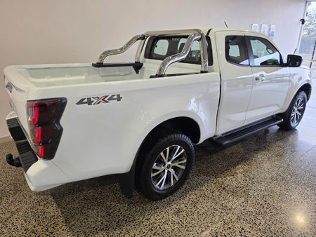 2026-Isuzu-D-Max-30-DDI-LSE-4x4-Auto-E-Cab_6