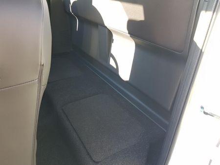 2026-Isuzu-D-Max-30-DDI-LSE-4x4-Auto-E-Cab_12