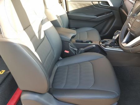 2026-Isuzu-D-Max-30-DDI-LSE-4x4-Auto-E-Cab_15