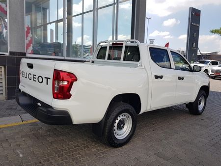 2026-Peugeot-Landtrek-19D-Professional-Double-Cab_1