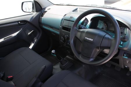 2026-Isuzu-D-Max-250-HO-Fleetside-Safety-Single-Cab_11