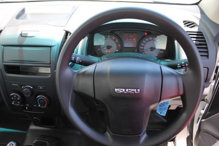 2026-Isuzu-D-Max-250-HO-Fleetside-Safety-Single-Cab_13