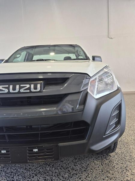 2026-Isuzu-D-Max-250-HO-Fleetside-Safety-Single-Cab_2