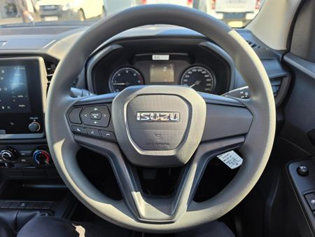 2026-Isuzu-D-Max-19-DDI-HR-L-Single-Cab_12
