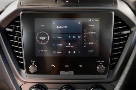2026-Isuzu-D-Max-19-DDI-HR-L-Single-Cab_17