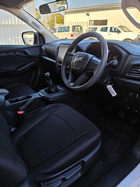 2026-Isuzu-D-Max-19-DDI-HR-L-Single-Cab_8