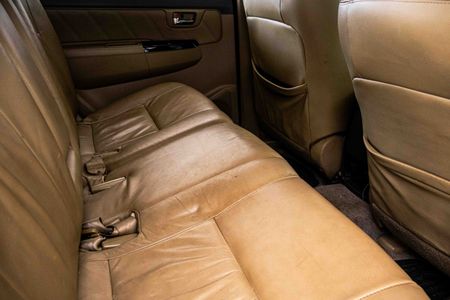 2012-Toyota-Fortuner-40-V6-Heritage-Raised-Body-Auto_16