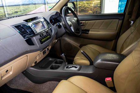 2012-Toyota-Fortuner-40-V6-Heritage-Raised-Body-Auto_18