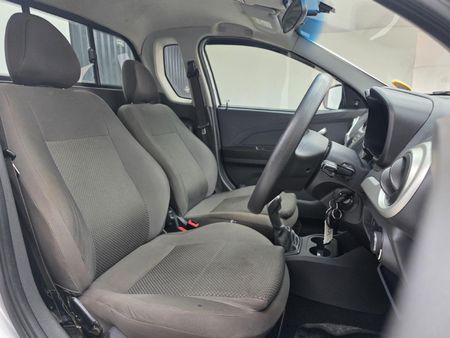 2016-Chevrolet-Utility-14-AC_11