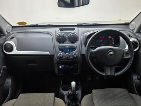 2016-Chevrolet-Utility-14-AC_12