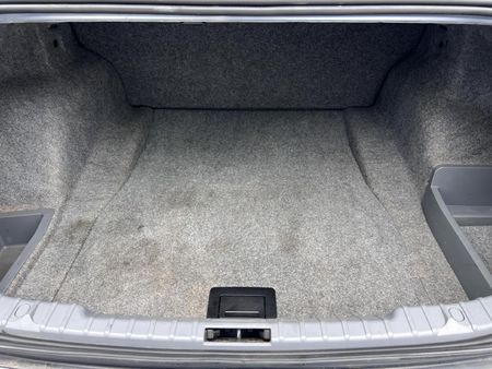 2010-BMW-3-Series-320i-Dynamic-Edition_12
